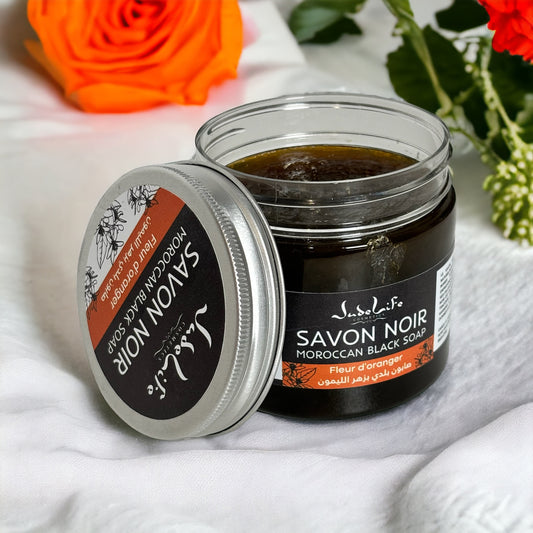 Savon Noir à l'Huile Essentielle de Fleur d'Oranger - 200g